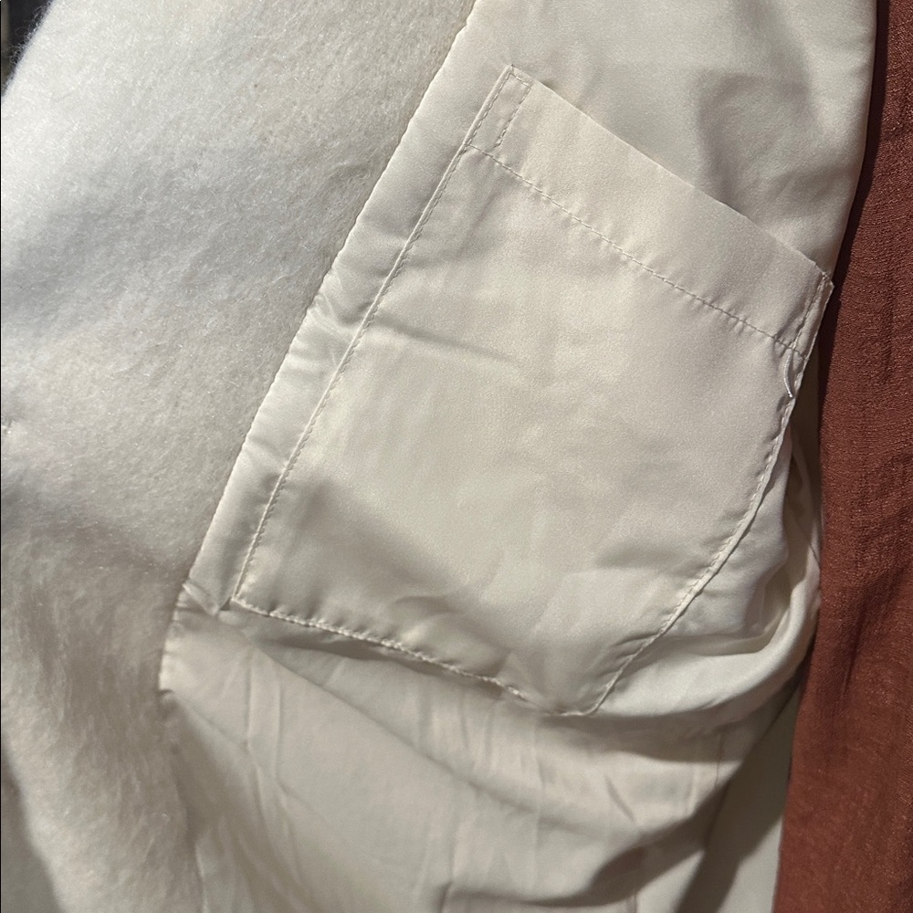 Universal Thread Brushed Oversized Off White Shac… - image 5